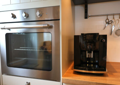 Backofen und Kaffevollautomat