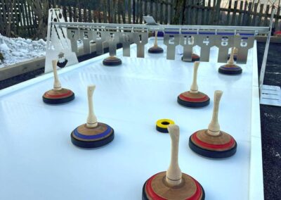 Eisstockbahn im Garten von Oktober bis März